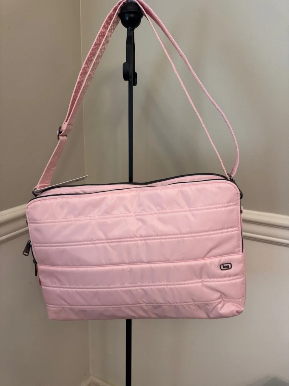 BUBBLE PINK LUD Delta crossbody 17 inch Laptop carry bag